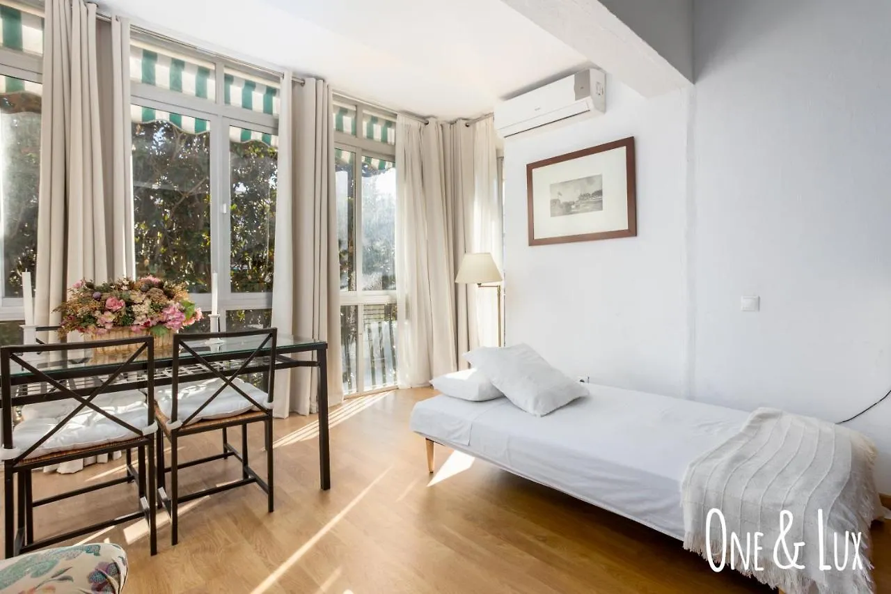 One And Lux - Marbella With Pool Apartment